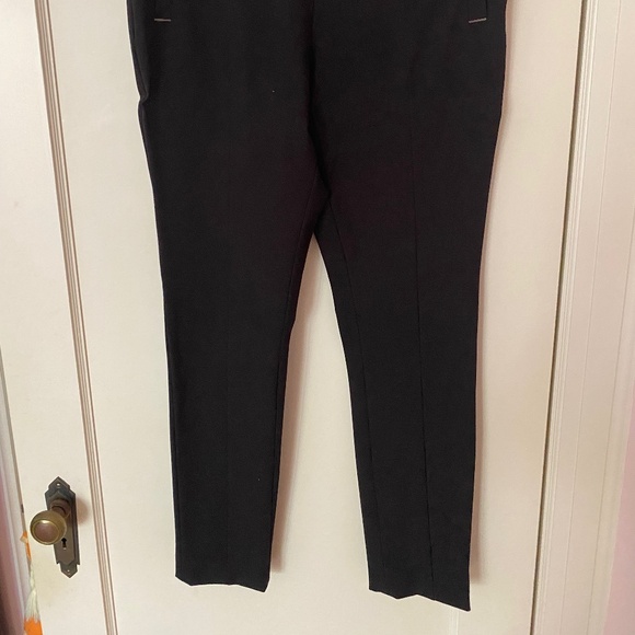 H&M black pants only worn once. Size 12 - Picture 6 of 6